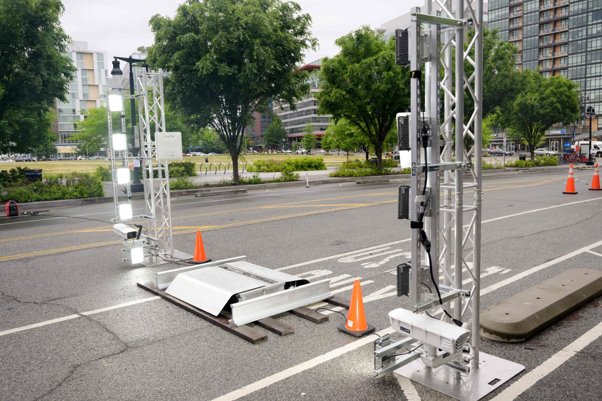 photo of a rail portable inspection portal