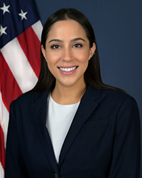 Denise Bakar headshot