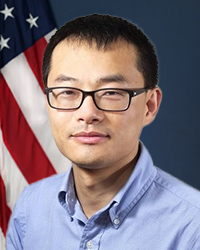 Huafeng Yu headshot