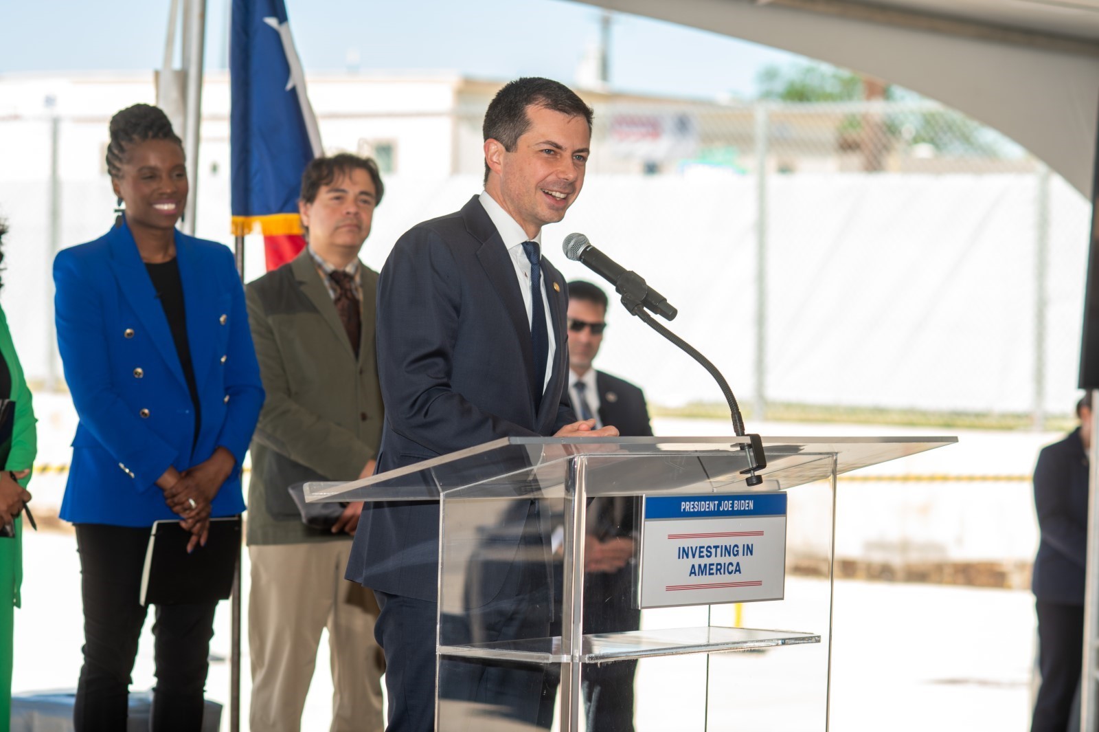 Secretary Buttigieg gives remarks in Dallas