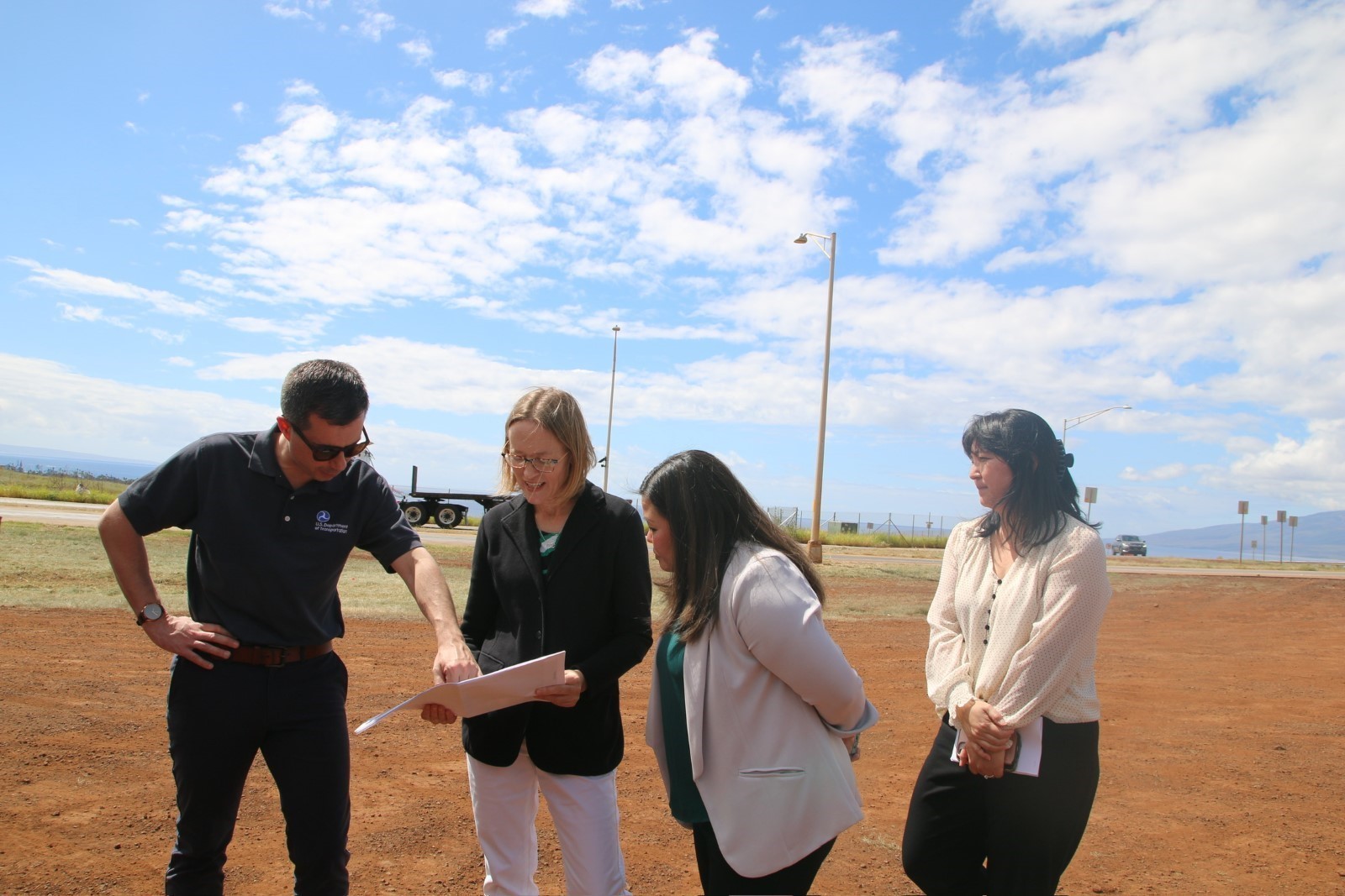 Secretary Buttigieg receives a briefing on the Honoapi‘ilani Highway project