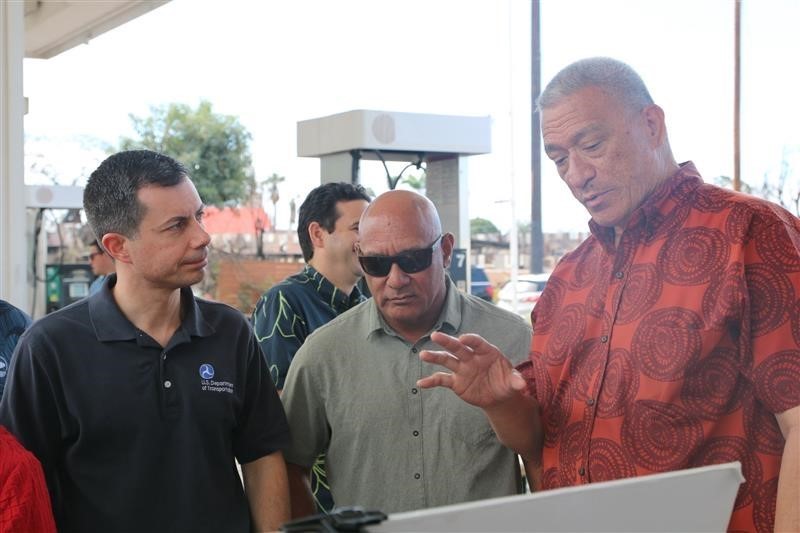 Secretary Buttigieg hears from Mayor Bissen about recovery work underway in Lahaina