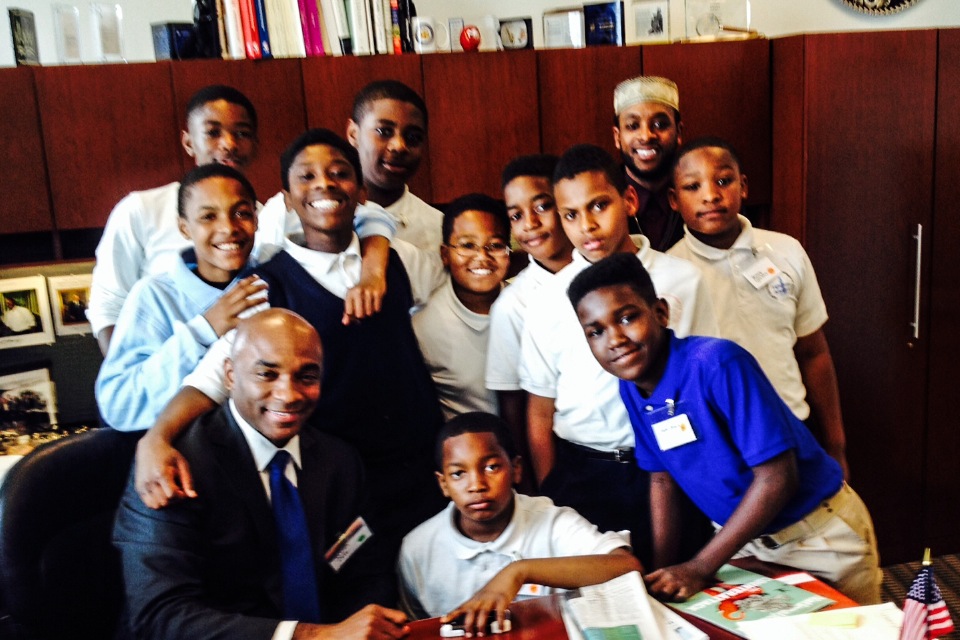 Photo of D.O.T.'s James Cole mentoring students