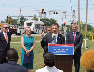 Secretary Buttigieg visits Illinois